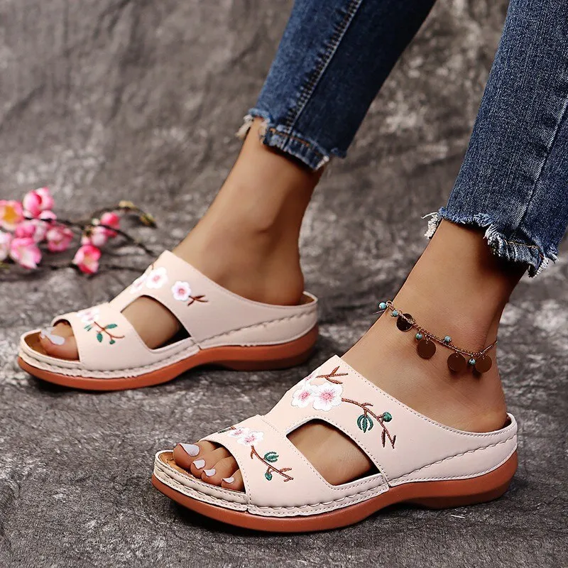 Casual and breathable orthopedic Slides