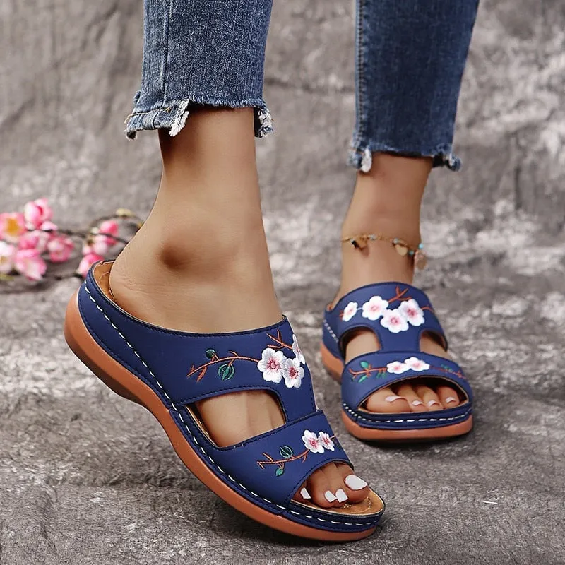 Casual and breathable orthopedic Slides