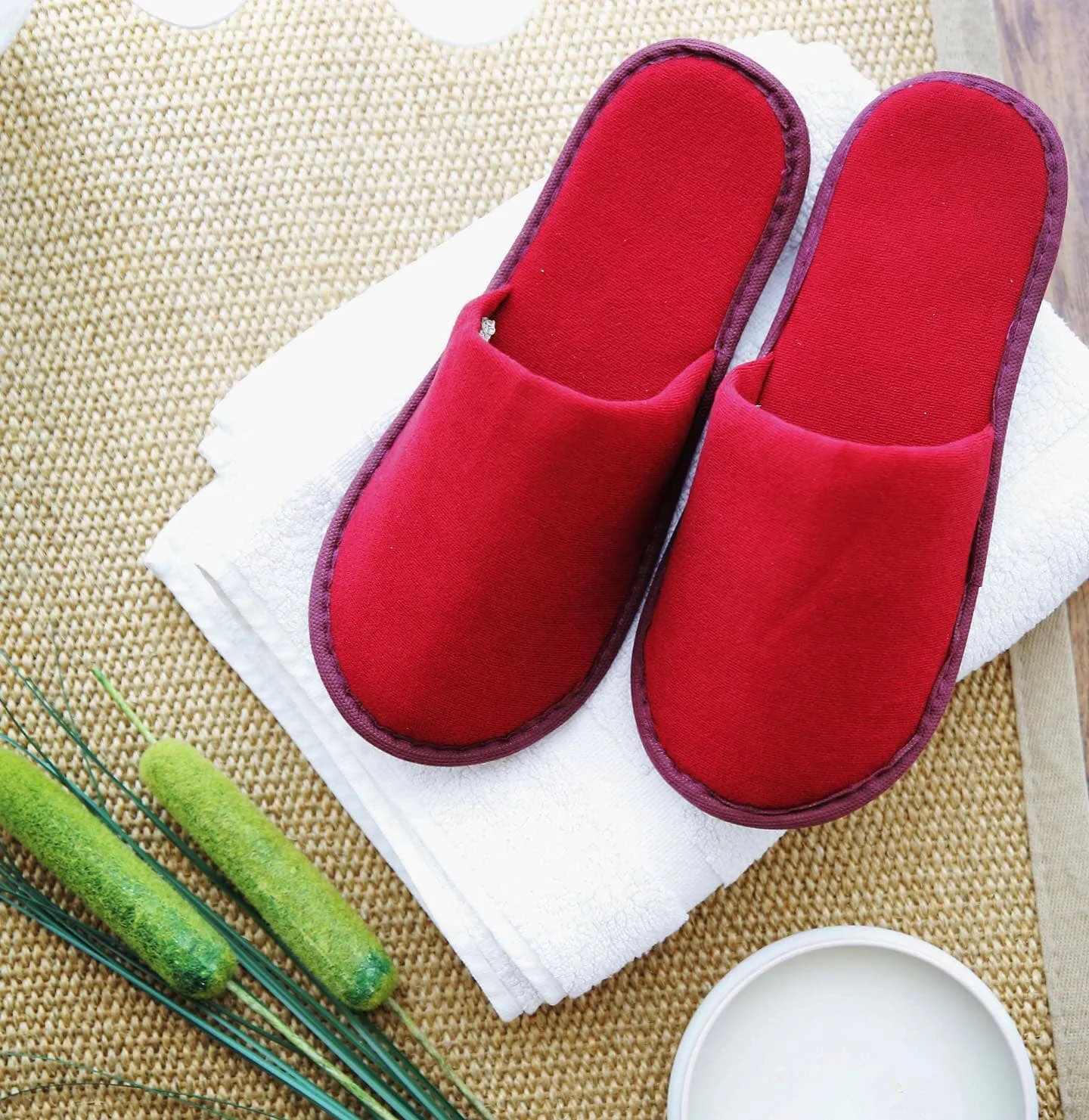 Chochili 1000 Pairs Fabric Packed Terry Cotton Disposable Hotel Slippers for Airbnb Spa Wedding Guests Adult Men Women Size 10-11, White