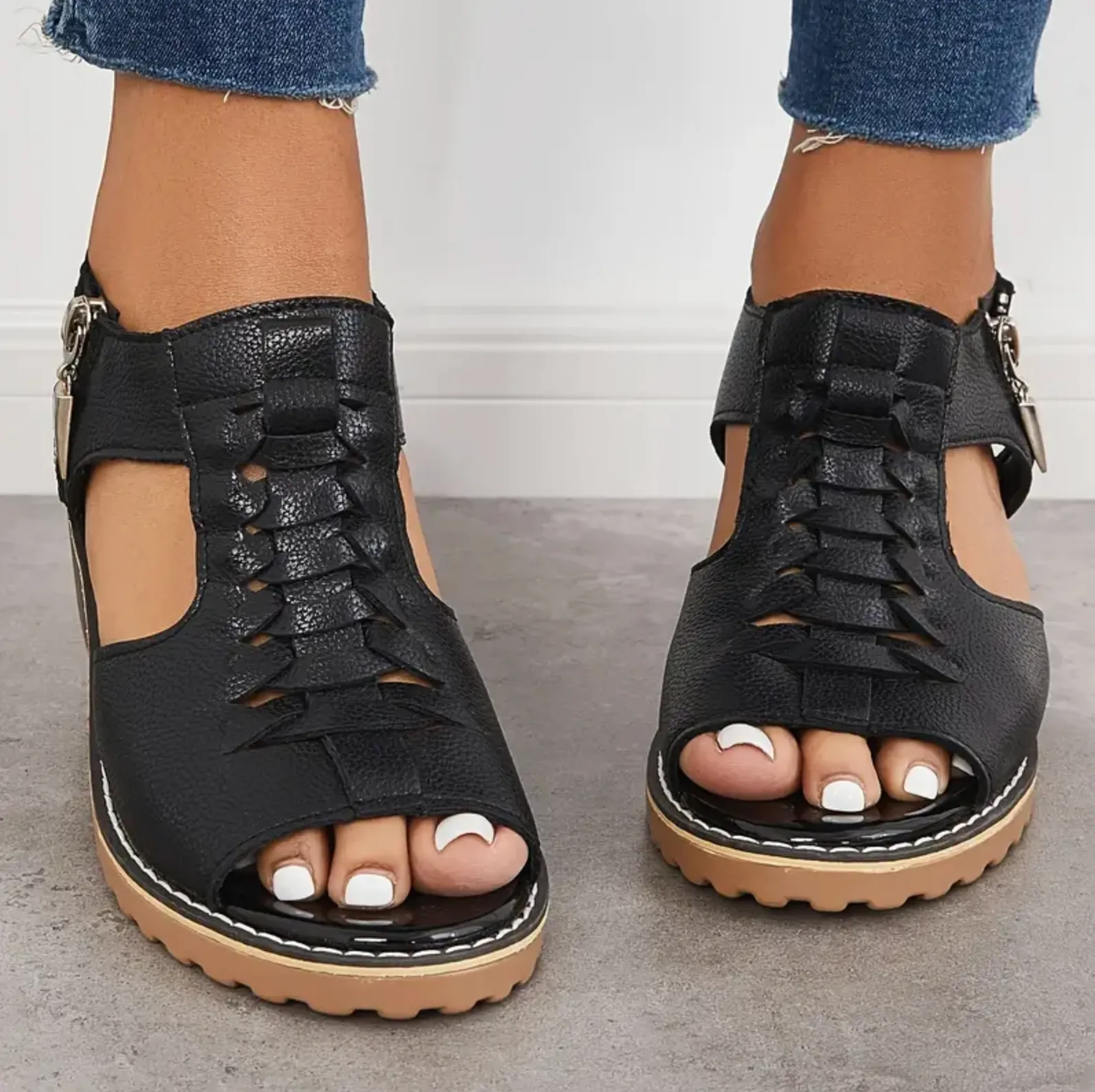 Comelyy Thick heel round toe hollow side zipper sandals for women casual Roman sandals for women