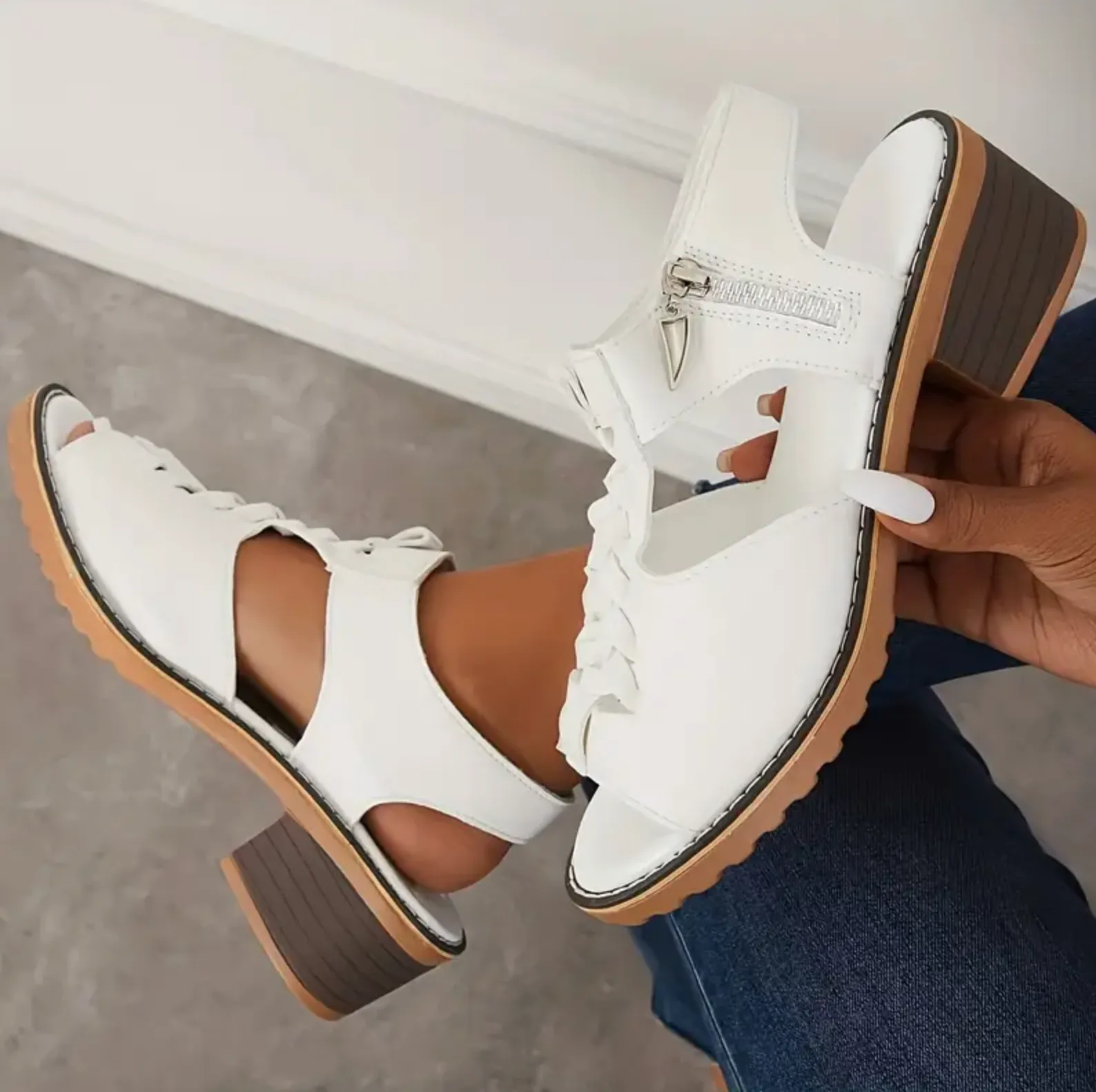 Comelyy Thick heel round toe hollow side zipper sandals for women casual Roman sandals for women