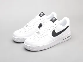 EI -TRENDY NKE SNEAKER 471