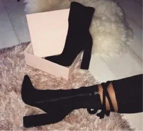 Flock Ladies Chelsea Boots with zipper