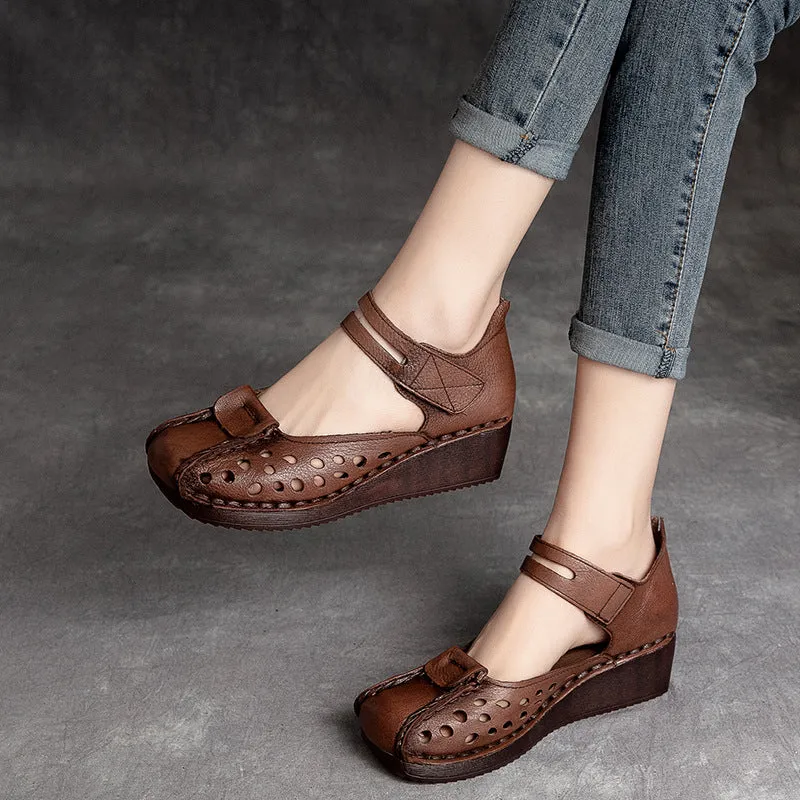 Leather sandals with soft sole
