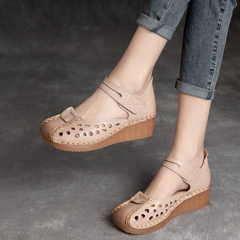 Leather sandals with soft sole