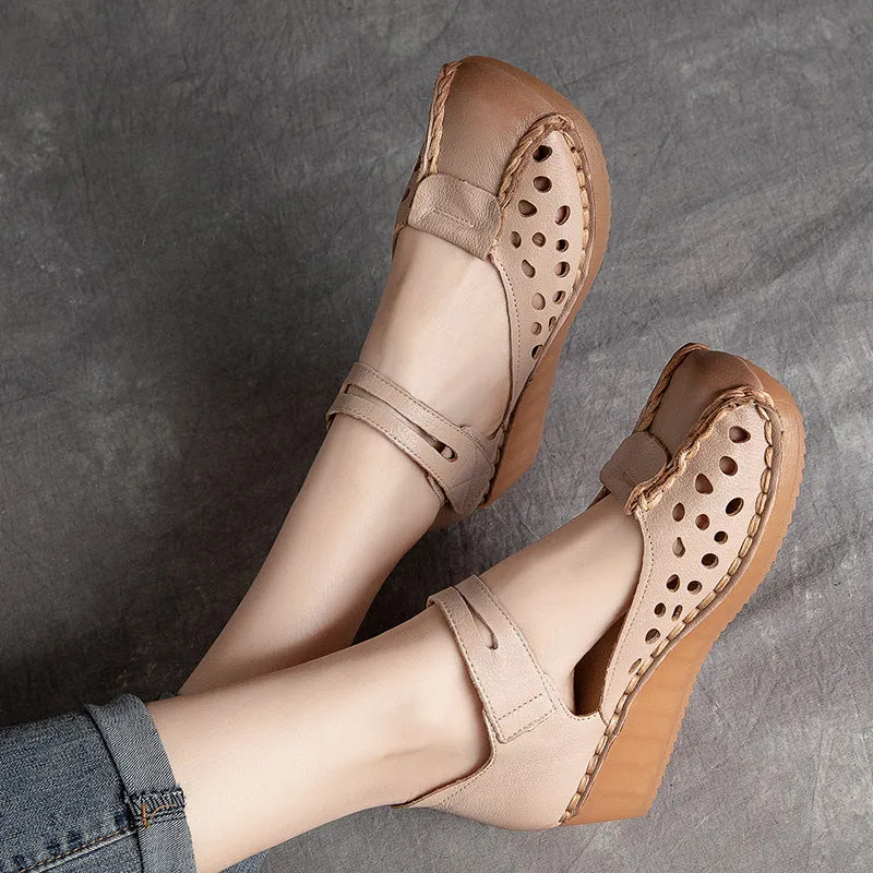 Leather sandals with soft sole