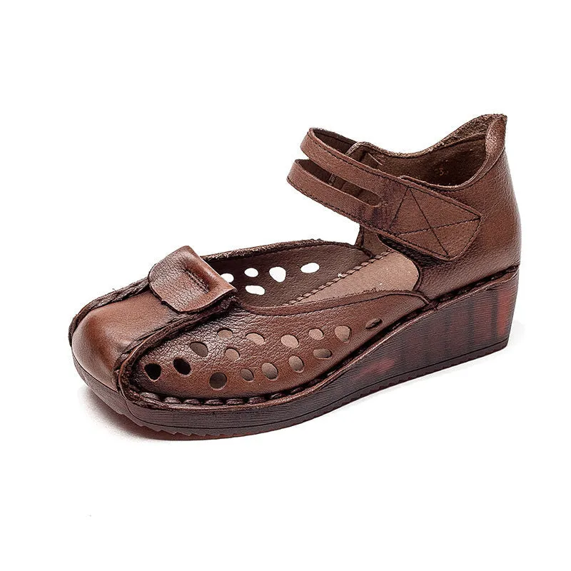 Leather sandals with soft sole